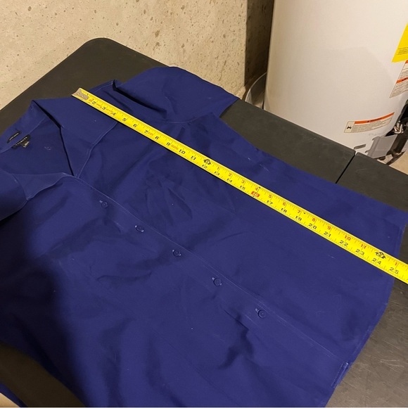 Talbots Button Front Shirt Top Women's Size 10 Deep Royal Blue Solid Classic - Picture 9 of 9